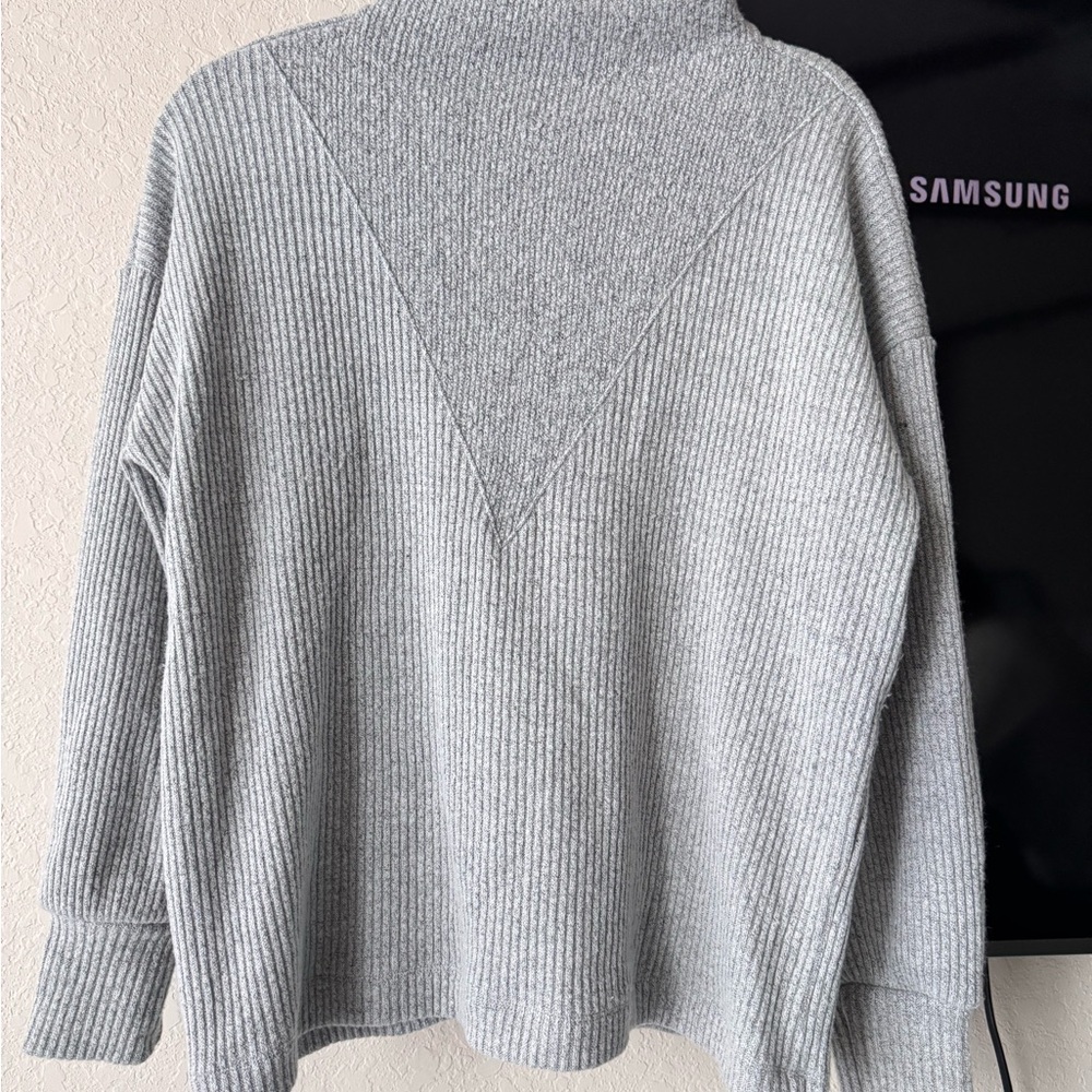 LOFT Light Gray Ribbed Turtleneck Sweater